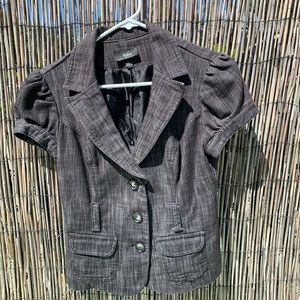 Short sleeve blazer/jacket with pockets